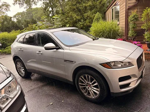 2020 Jaguar F-PACE 30t Prestige Sport Utility 4D