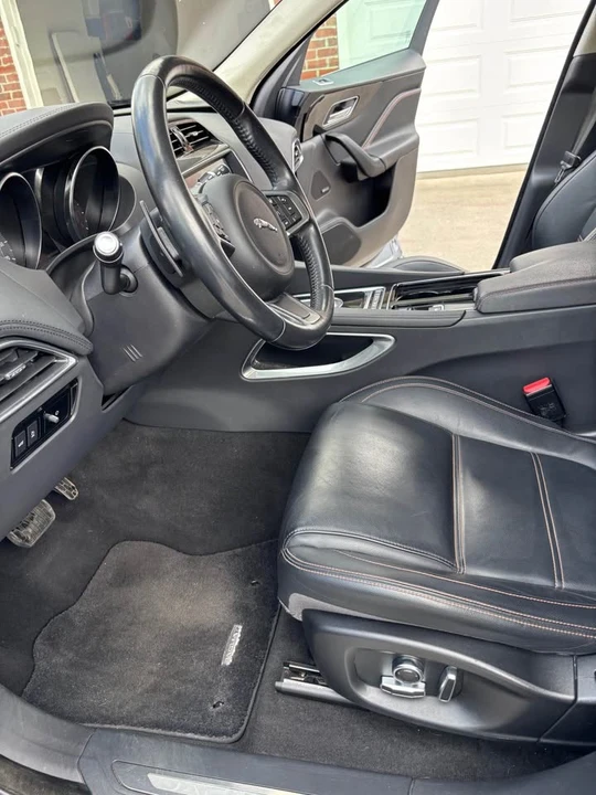 2020 Jaguar F-Pace - Image 5 of 7