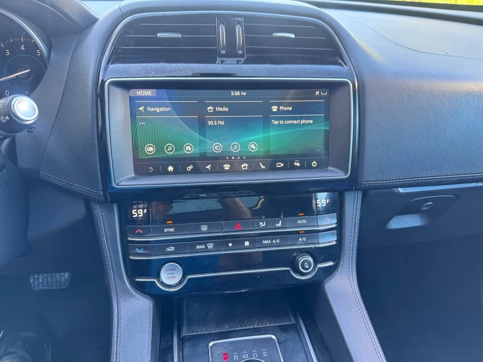 2020 Jaguar F-Pace - Image 16 of 19