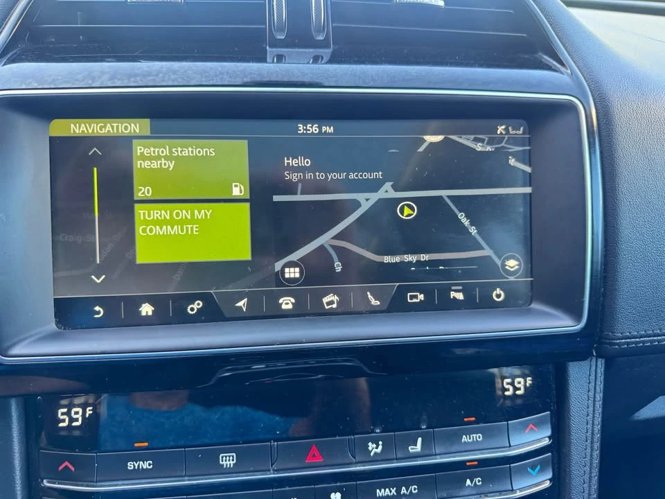 2020 Jaguar F-Pace - Image 15 of 19