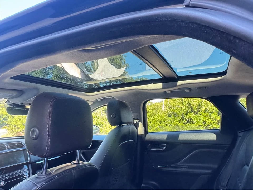 2020 Jaguar F-Pace - Image 11 of 19
