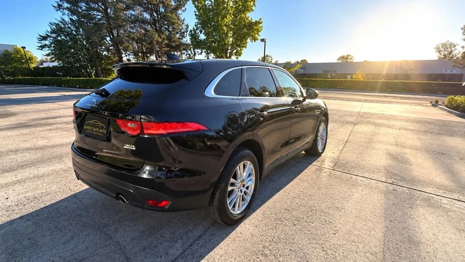 2020 Jaguar F-Pace - Image 10 of 19