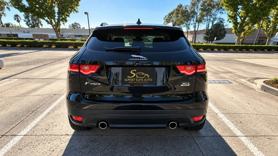 2020 Jaguar F-Pace - Image 9 of 19