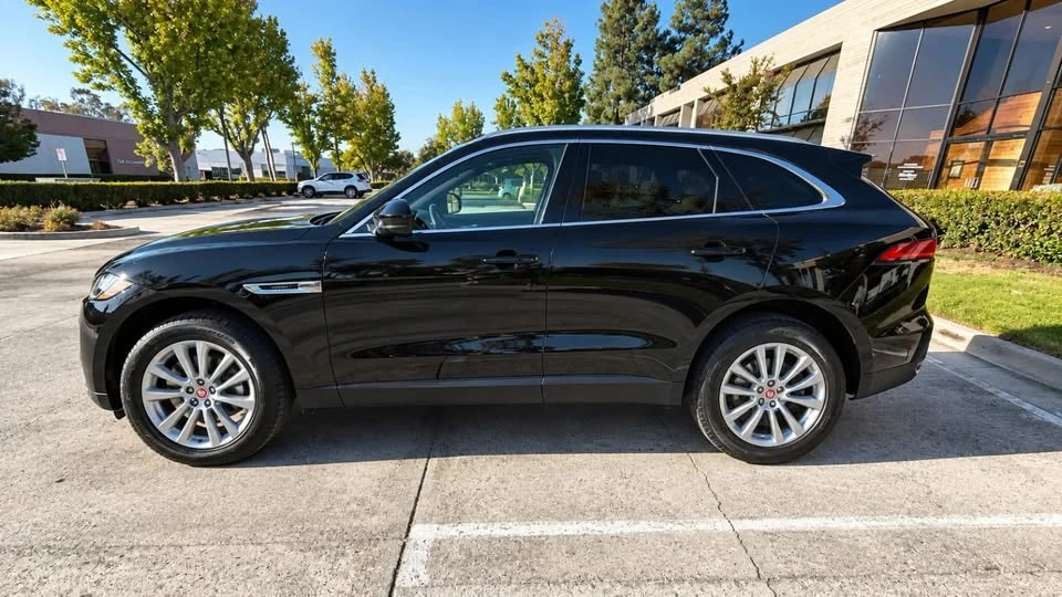 2020 Jaguar F-Pace - Image 7 of 19