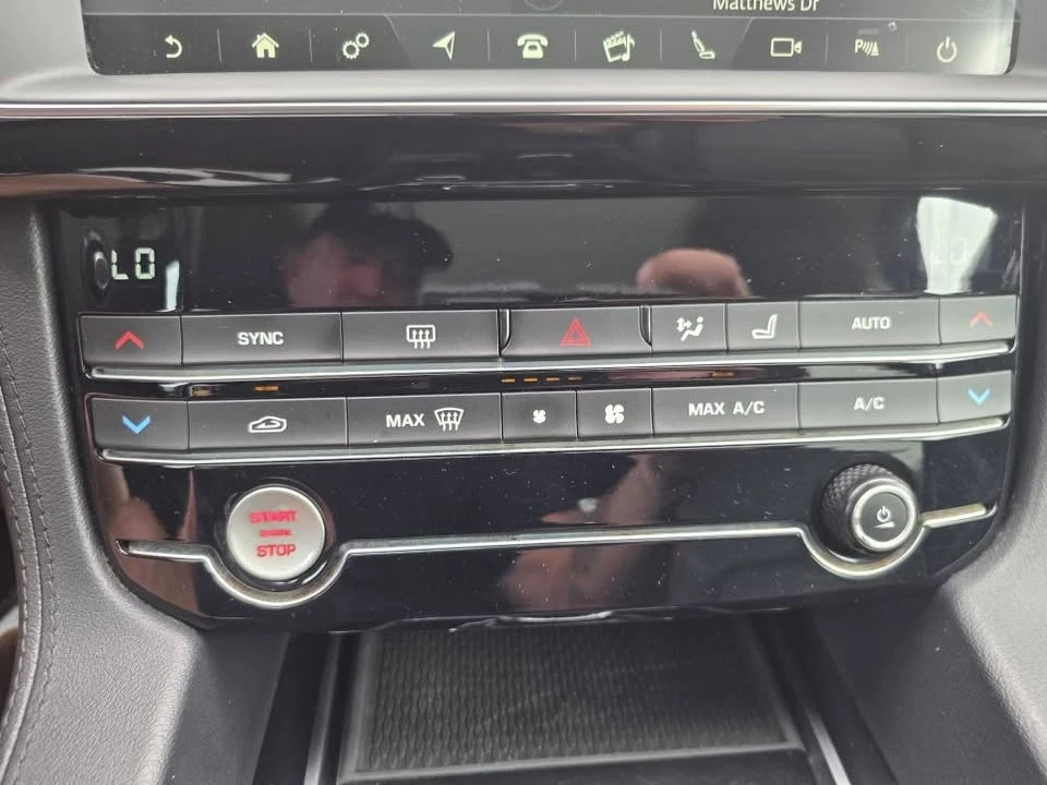 2020 Jaguar F-Pace - Image 16 of 20