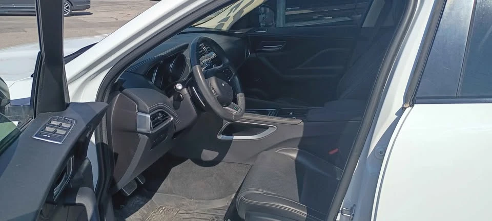 2020 Jaguar F-Pace - Image 6 of 7