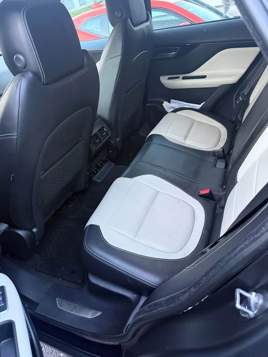 2020 Jaguar F-Pace - Image 17 of 20
