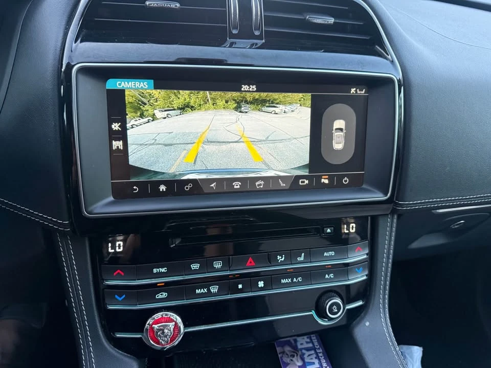 2020 Jaguar F-Pace - Image 11 of 20