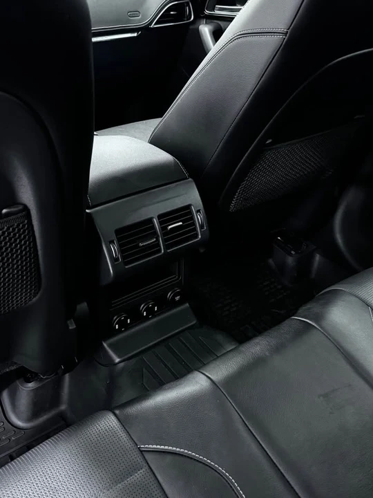 2020 Jaguar F-Pace - Image 5 of 11