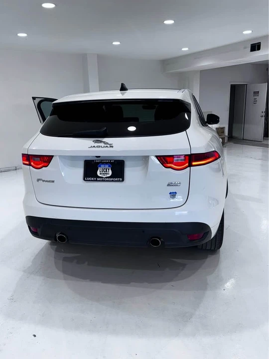 2020 Jaguar F-Pace - Image 11 of 11