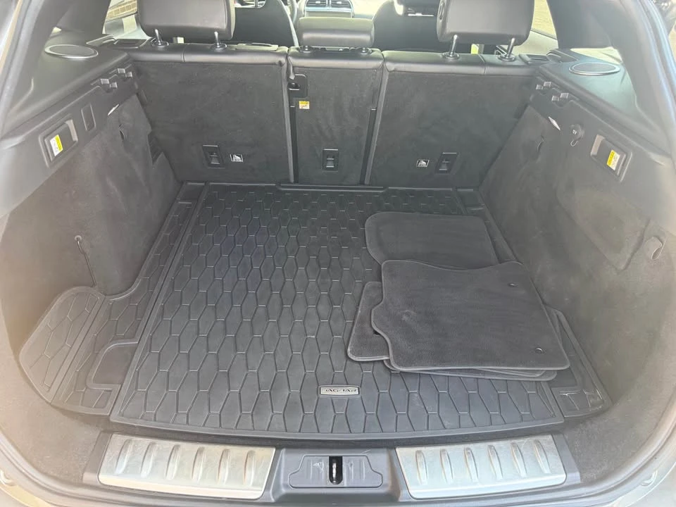 2020 Jaguar F-Pace - Image 5 of 16