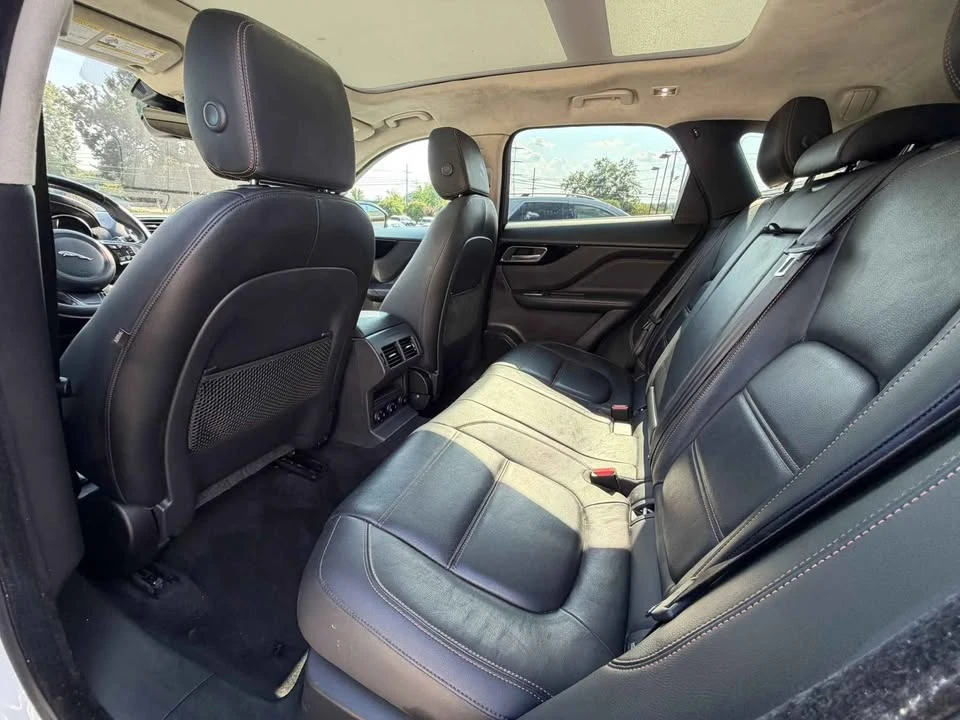 2020 Jaguar F-Pace - Image 10 of 12