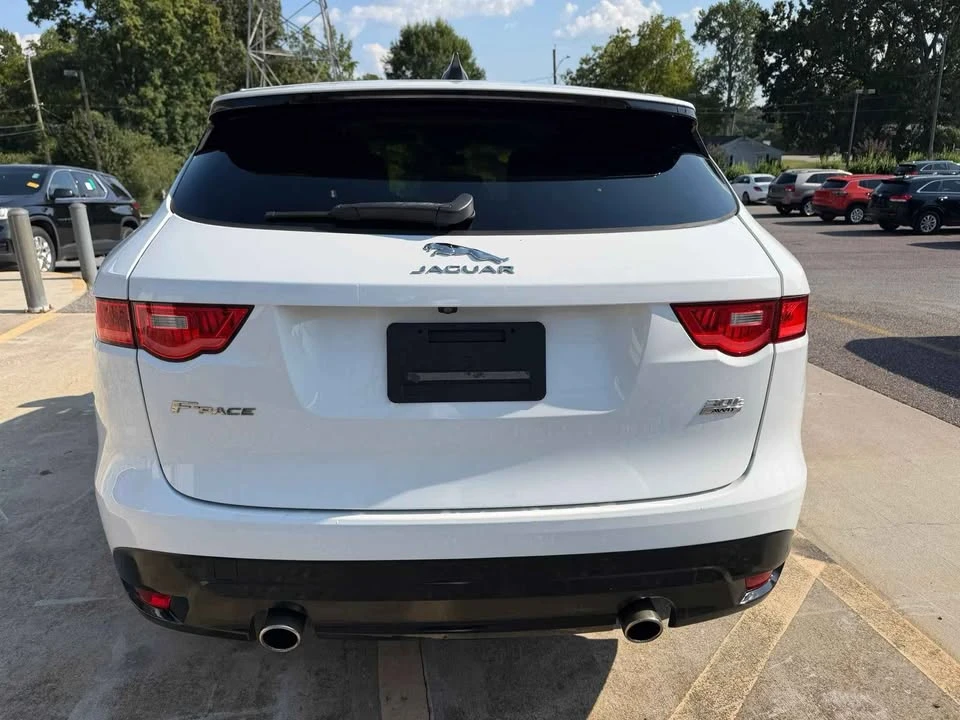 2020 Jaguar F-Pace - Image 5 of 12