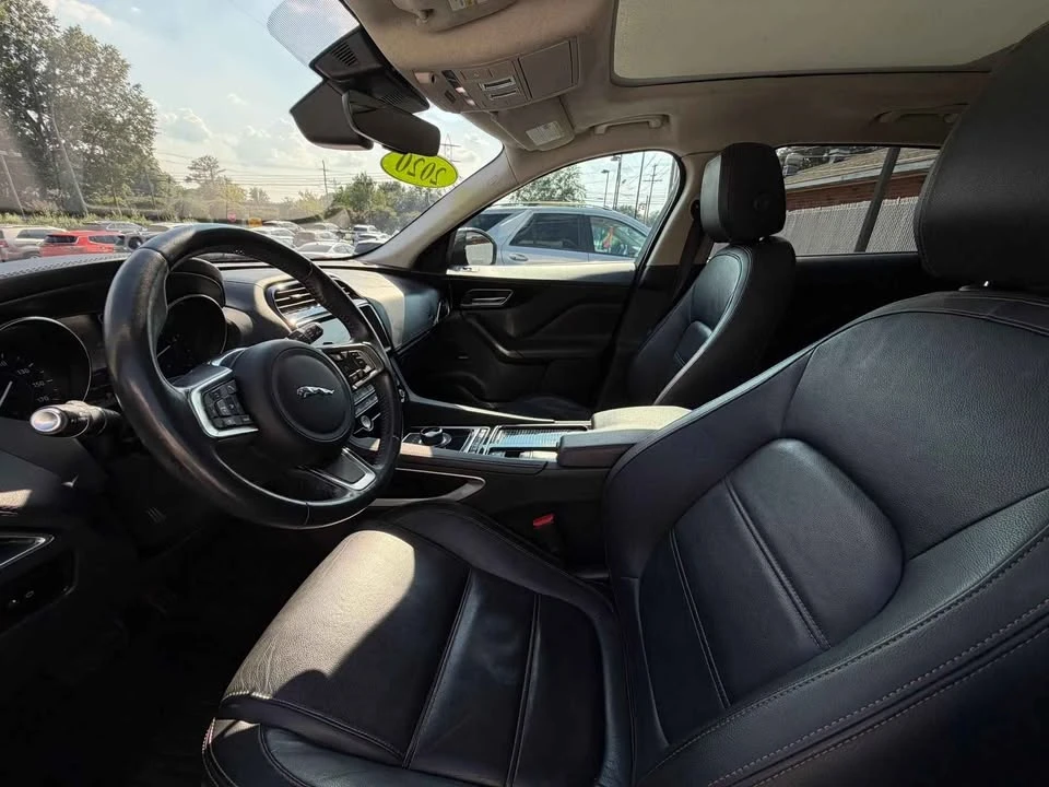 2020 Jaguar F-Pace - Image 9 of 12