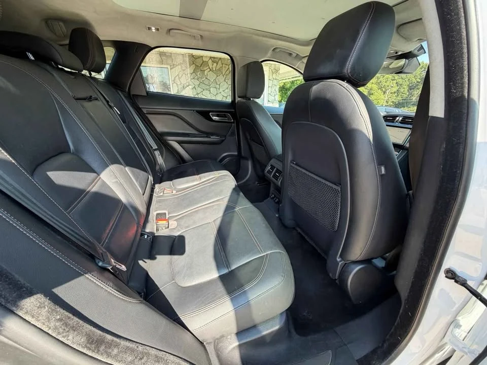 2020 Jaguar F-Pace - Image 11 of 12