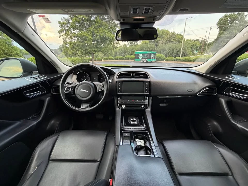 2020 Jaguar F-Pace - Image 9 of 20