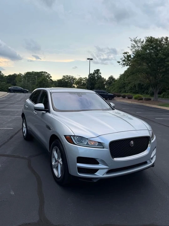 2020 Jaguar F-Pace - Image 19 of 20
