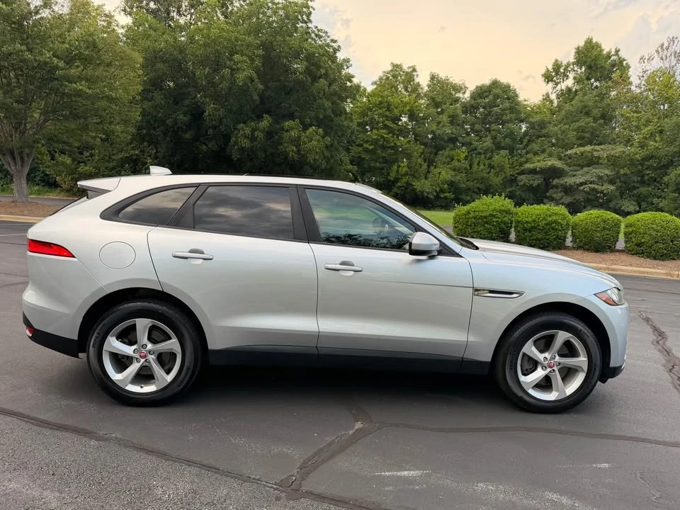 2020 Jaguar F-Pace - Image 8 of 20