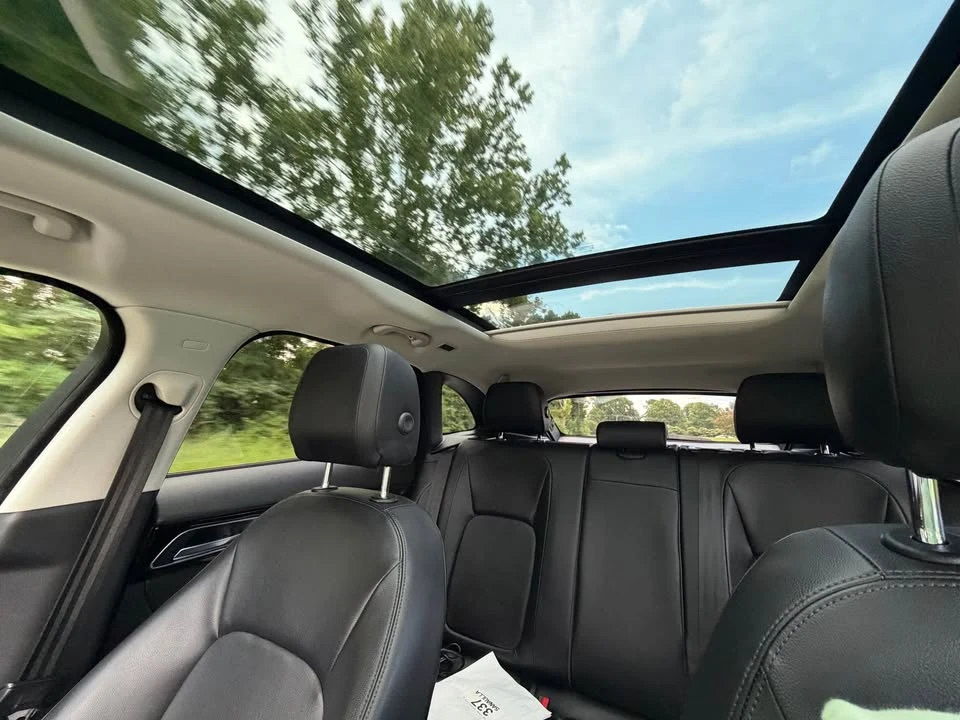 2020 Jaguar F-Pace - Image 15 of 20