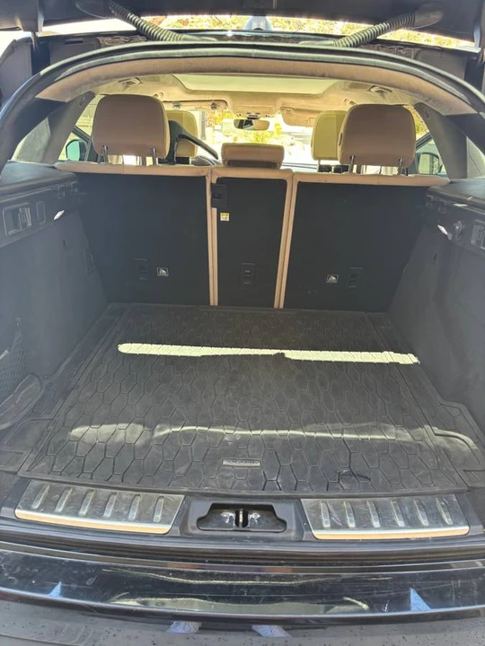 2020 Jaguar F-Pace - Image 9 of 10