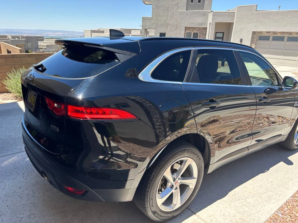 2020 Jaguar F-Pace - Image 4 of 10