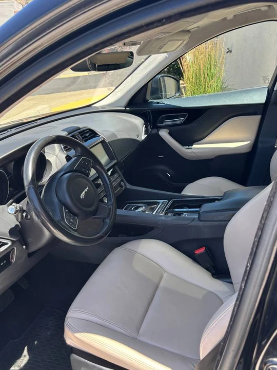 2020 Jaguar F-Pace - Image 6 of 10