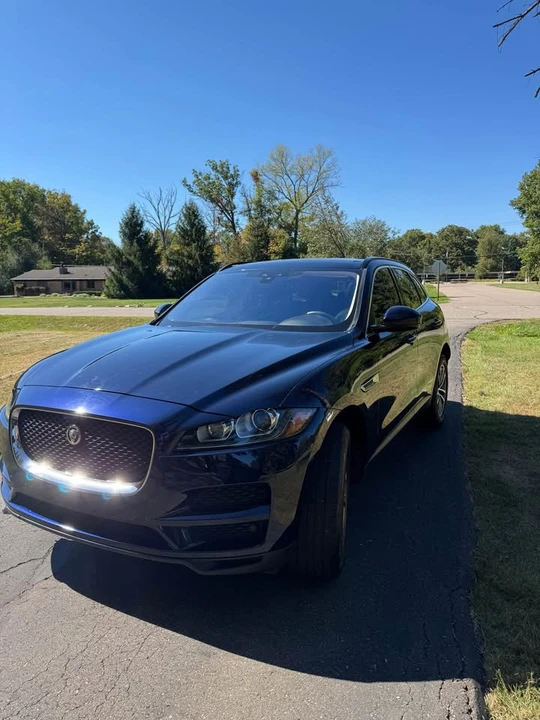 2020 Jaguar F-Pace - Image 2 of 10