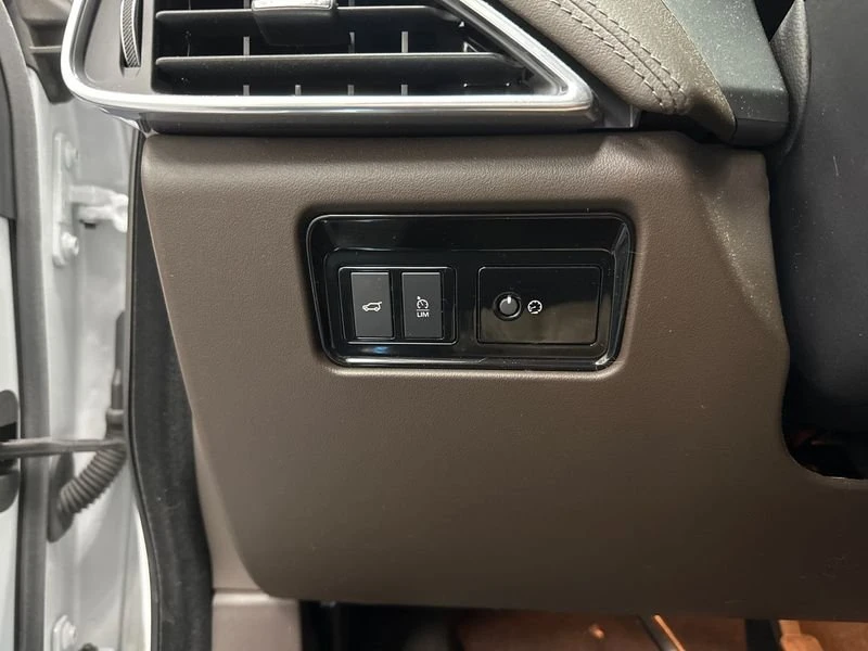 2020 Jaguar F-Pace - Image 11 of 20