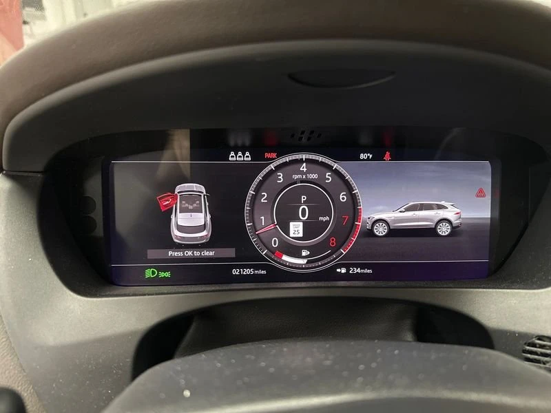 2020 Jaguar F-Pace - Image 15 of 20