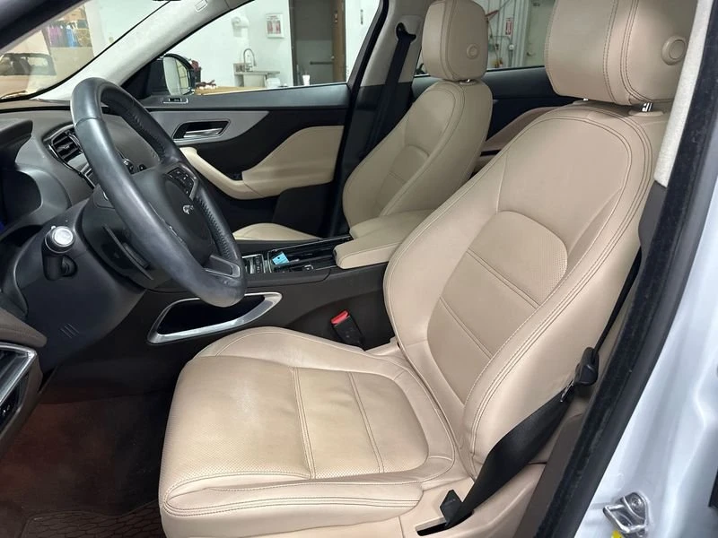 2020 Jaguar F-Pace - Image 9 of 20