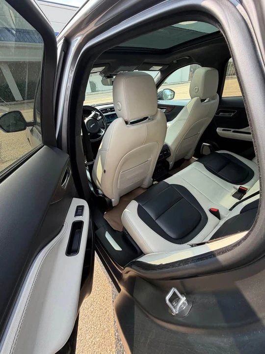 2020 Jaguar F-Pace - Image 17 of 20