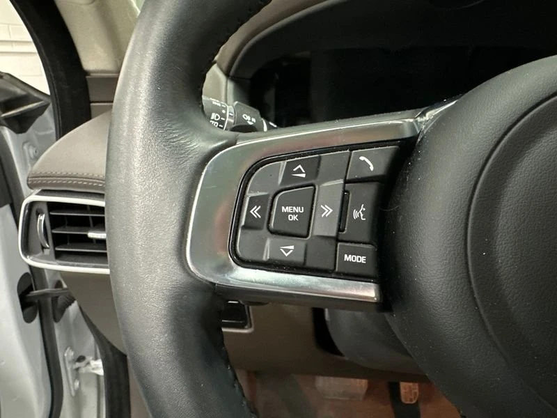 2020 Jaguar F-Pace - Image 12 of 20