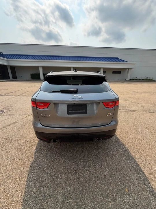 2020 Jaguar F-Pace - Image 3 of 20