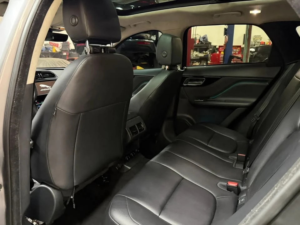 2020 Jaguar F-Pace - Image 12 of 16