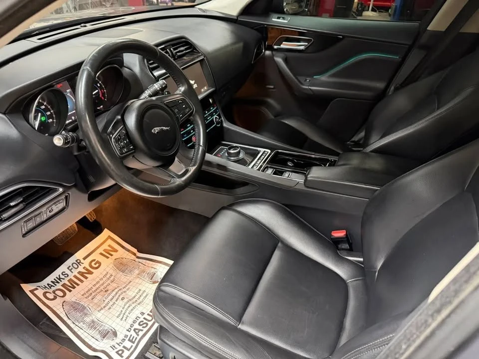 2020 Jaguar F-Pace - Image 8 of 16