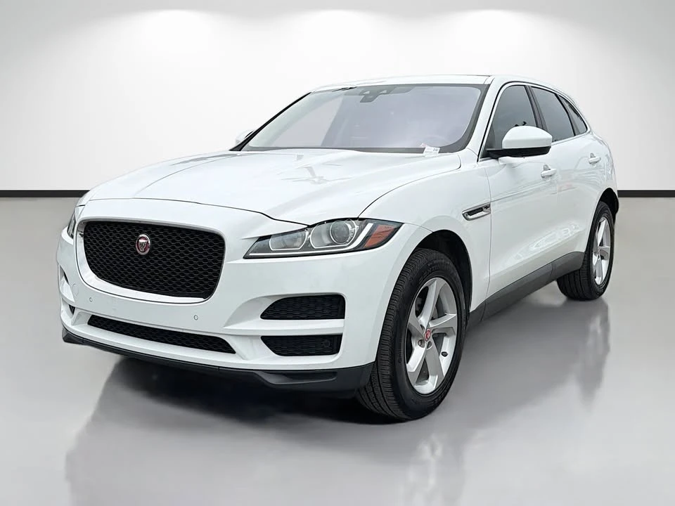 2020 Jaguar F-Pace - Image 7 of 10
