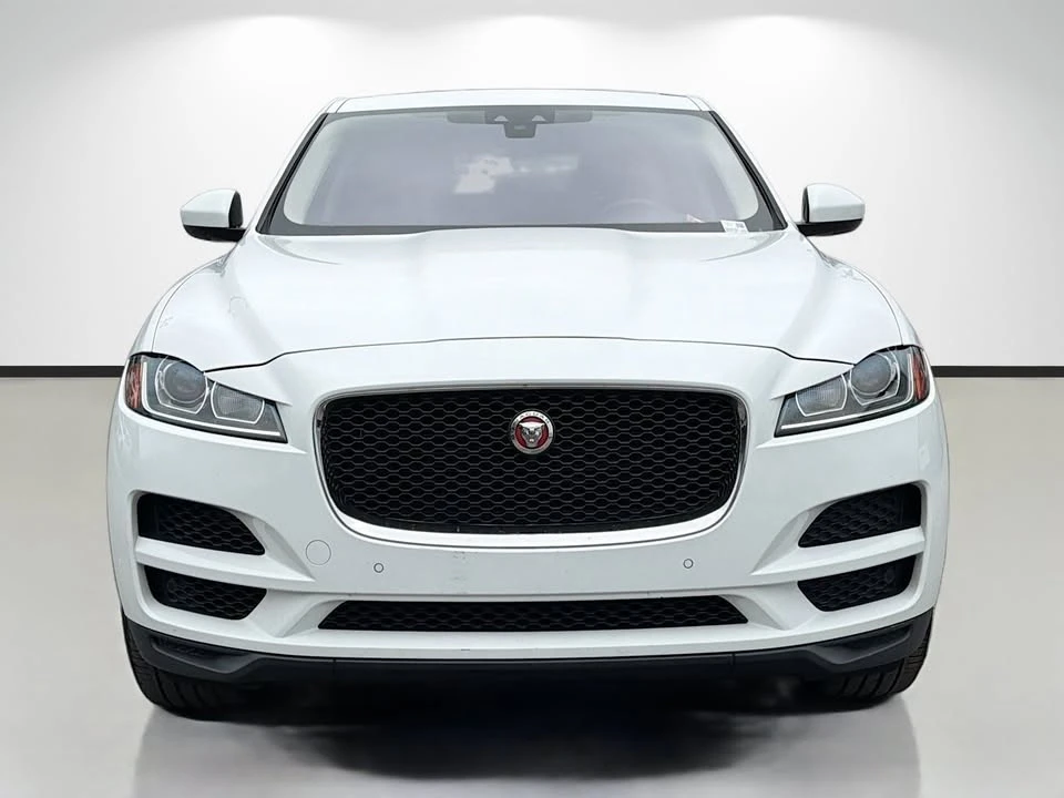 2020 Jaguar F-Pace - Image 8 of 10