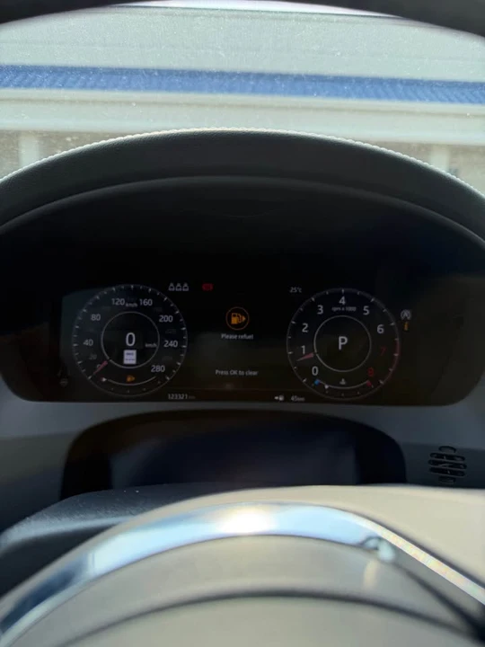 2020 Jaguar F-Pace - Image 12 of 20