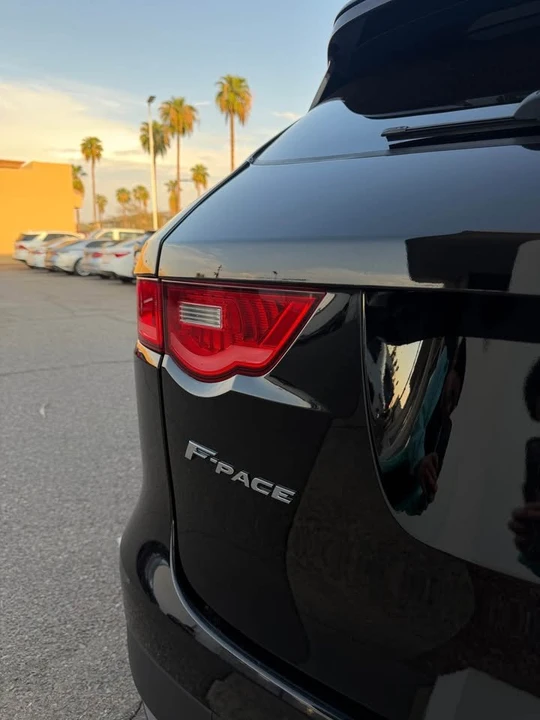 2020 Jaguar F-Pace - Image 3 of 7