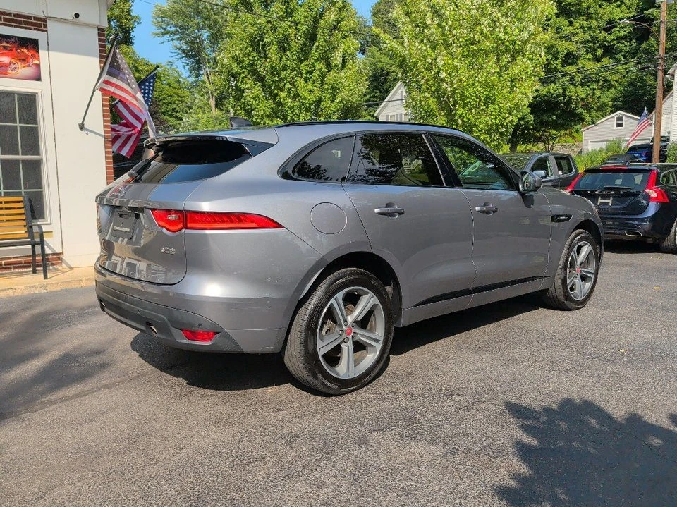 2020 Jaguar F-Pace - Image 7 of 20