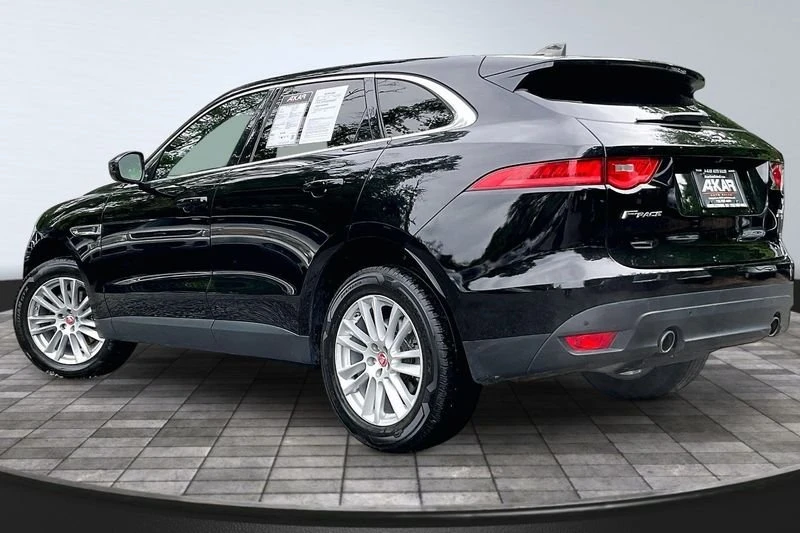 2020 Jaguar F-Pace - Image 7 of 20
