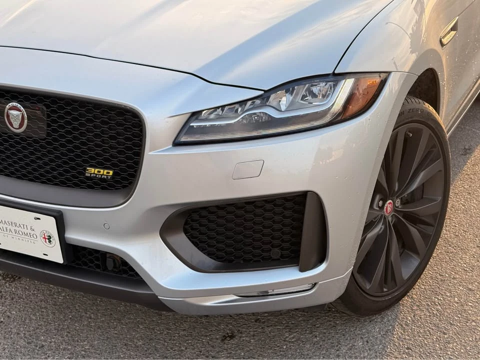 2020 Jaguar F-Pace - Image 2 of 12