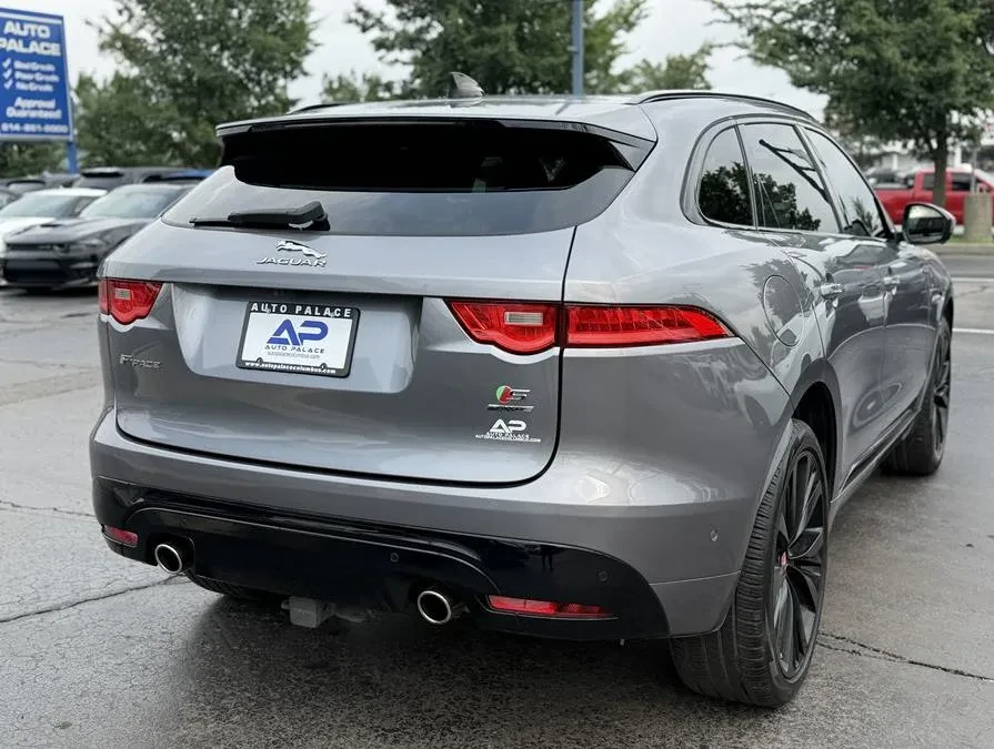 2020 Jaguar F-Pace - Image 5 of 17