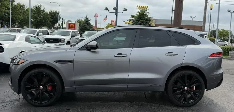 2020 Jaguar F-Pace - Image 6 of 17