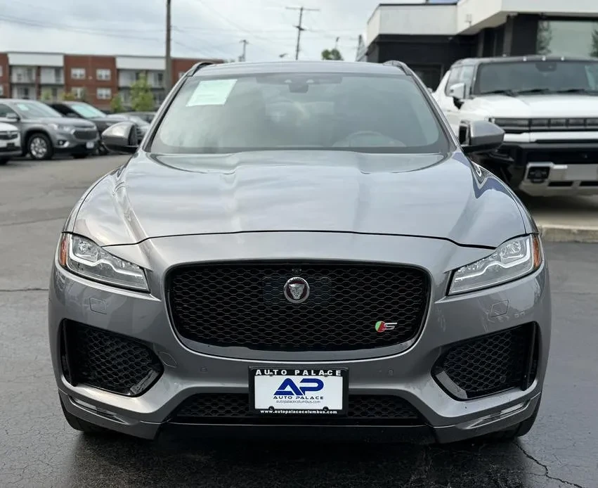 2020 Jaguar F-Pace - Image 3 of 17