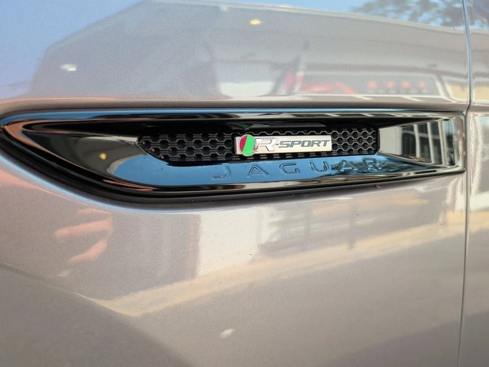 2020 Jaguar F-Pace - Image 19 of 20