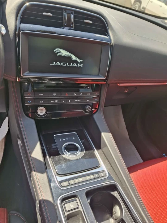 2020 Jaguar F-Pace - Image 4 of 12