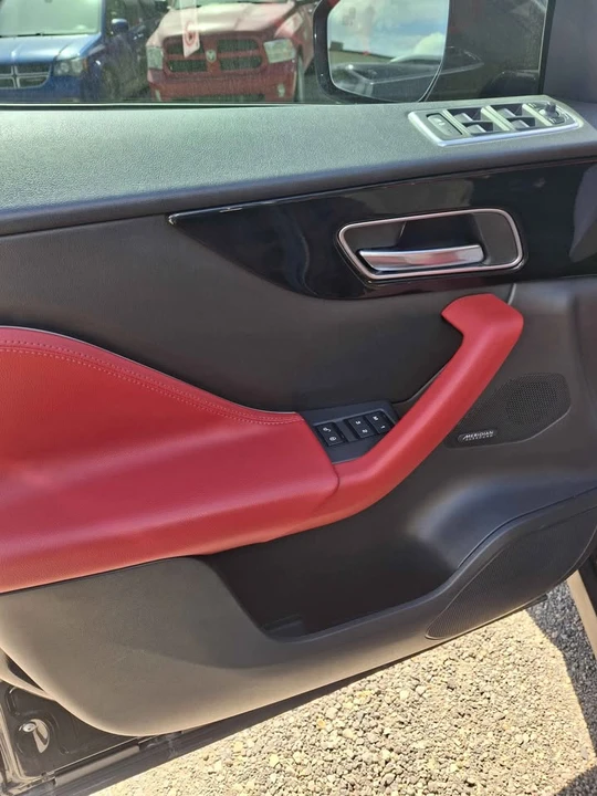 2020 Jaguar F-Pace - Image 7 of 12