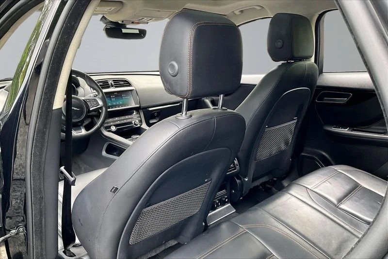 2020 Jaguar F-Pace - Image 19 of 20