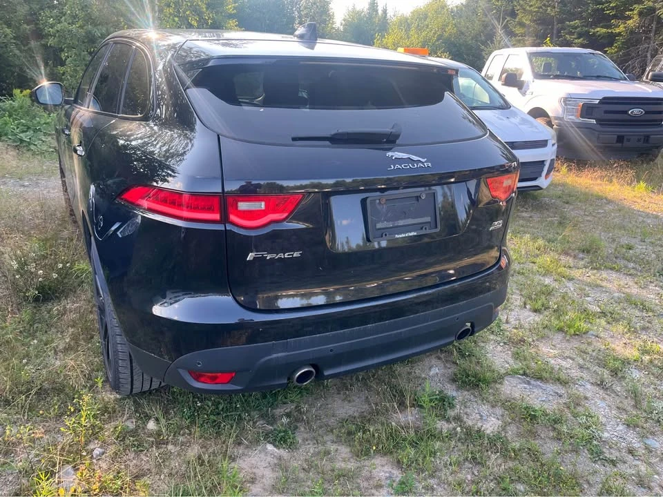 2020 Jaguar F-Pace - Image 10 of 15